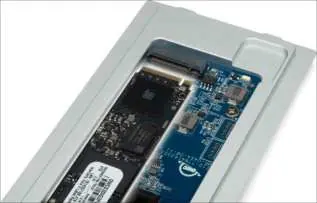 Einsetzen der SSD