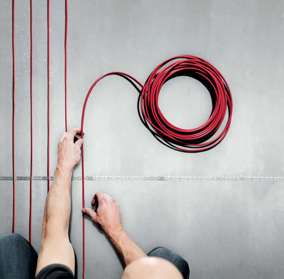 Installation von Heizleitungen