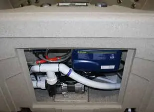 Gerätefach bei 230V-Modellen