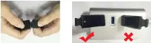 Ladevorgang: Modul aus dem Armband entnehmen und in einen USB-Port stecken.