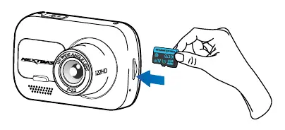 Einsetzen der SD-Karte in die Dashcam