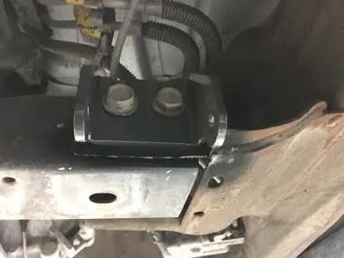 Montage der Skid Plate