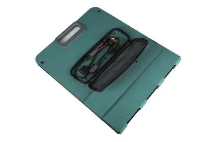 Solar-Ladebox und Kabel